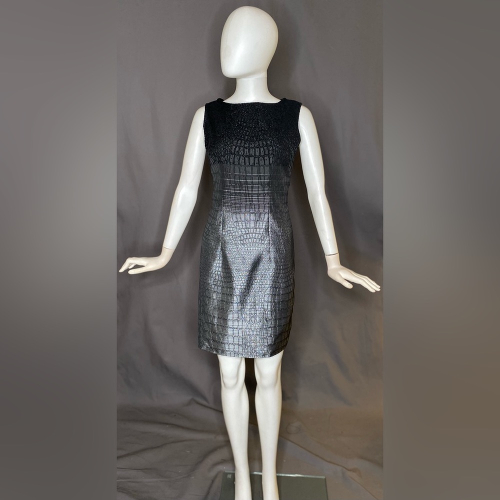 Ombré sheath dress with exposed zipper